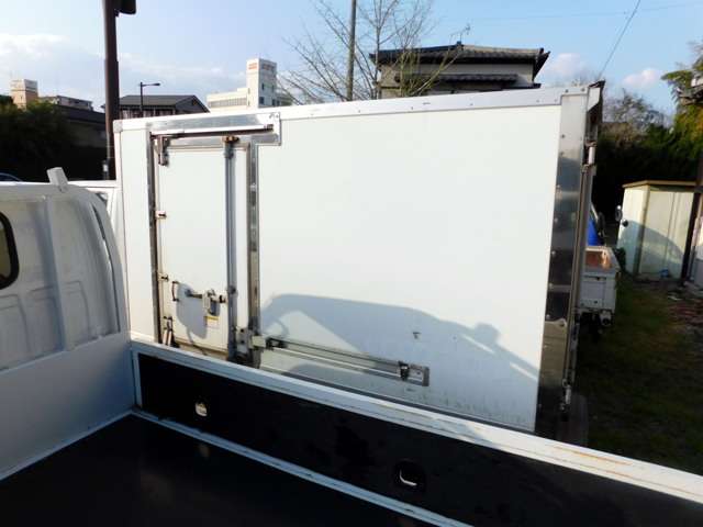 Isuzu Elf 4