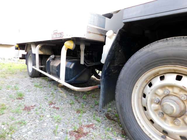 Isuzu Elf 10
