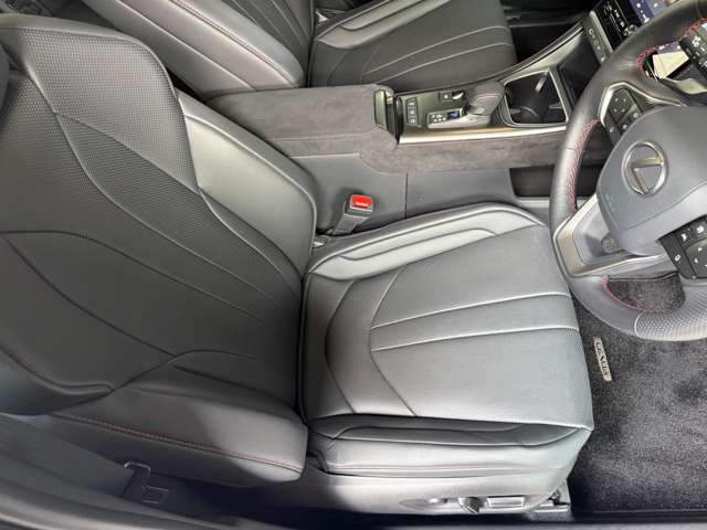 Lexus LBX 6