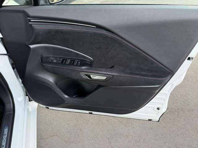 Lexus LBX 7