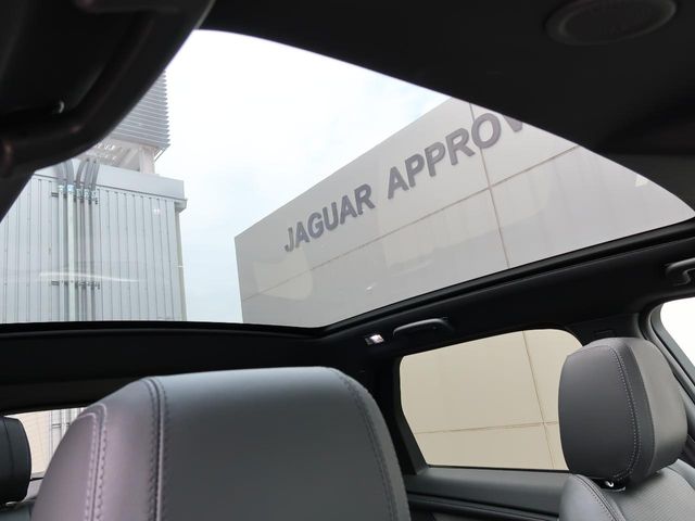 Land Rover Discovery Sport 4