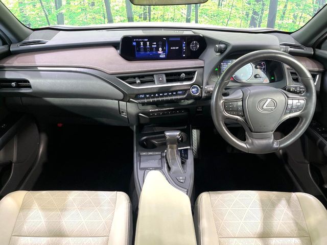 Lexus UX 2