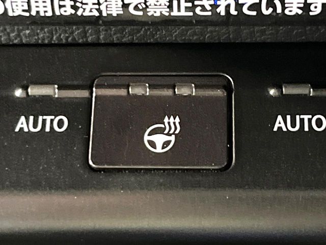 Lexus UX 7