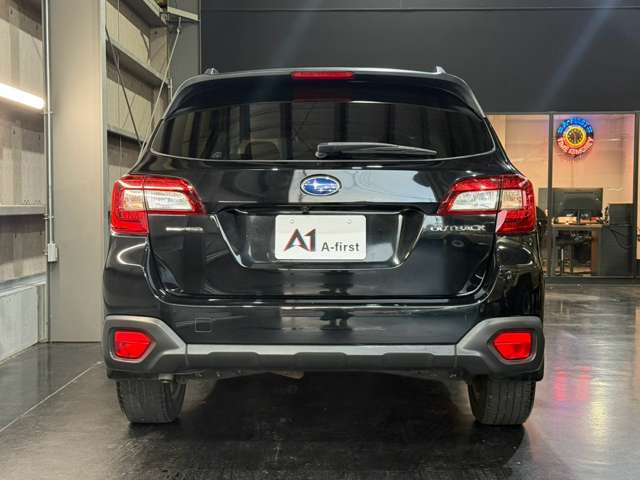 Subaru Legacy Outback 12