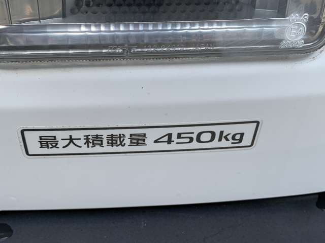 Nissan AD 10