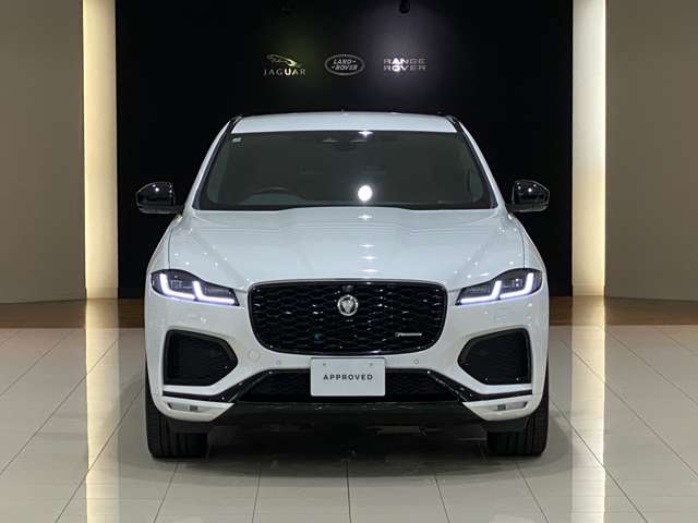Jaguar F-Pace 5