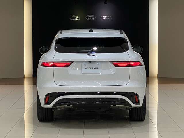 Jaguar F-Pace 6