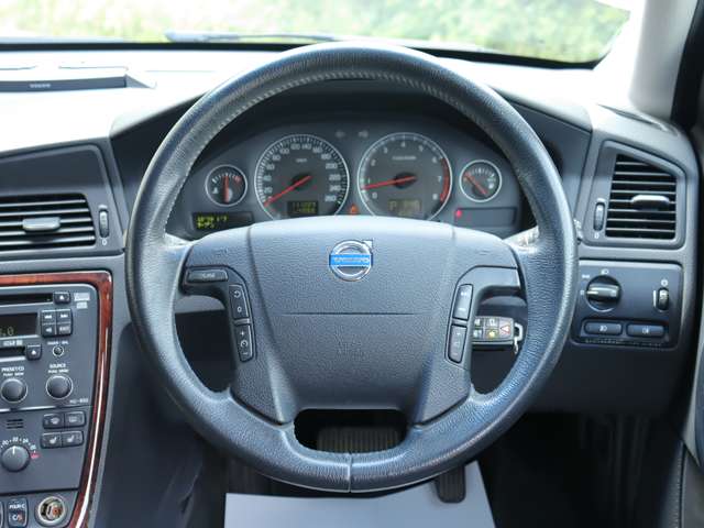 Volvo XC70 12