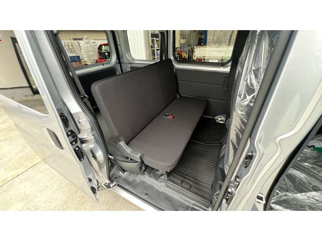Daihatsu Hijet Cargo 5