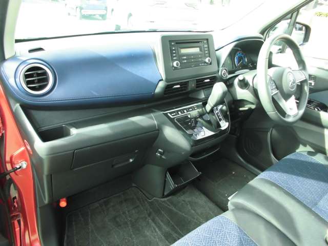 Mitsubishi eK X 12