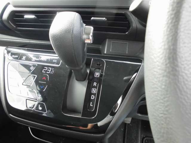 Mitsubishi eK X 7