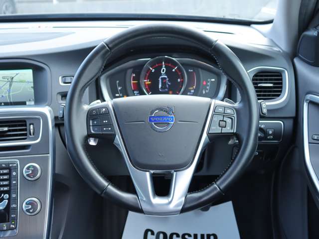 Volvo V60 Cross Country 12