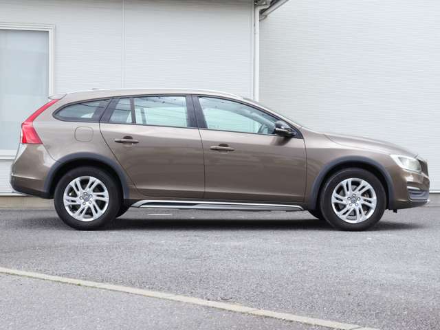 Volvo V60 Cross Country 7