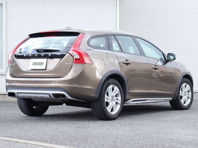 Volvo V60 Cross Country 8