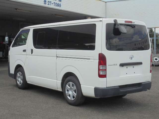 Toyota Regius Ace 11
