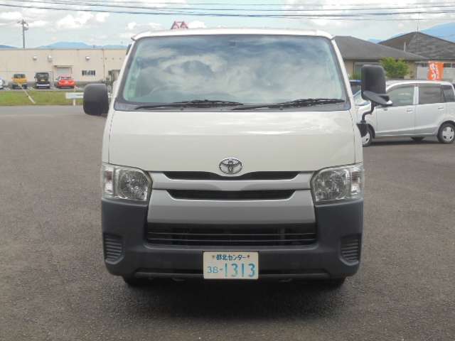 Toyota Regius Ace 12