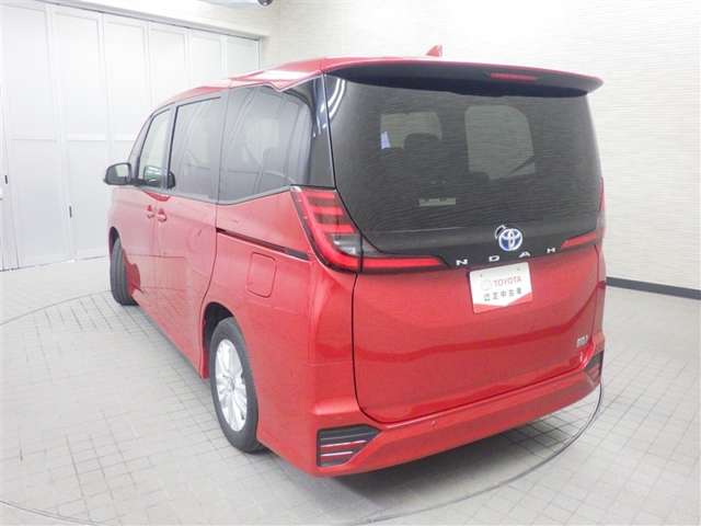 Toyota Noah 6