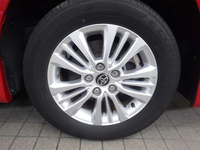Toyota Noah 7