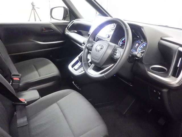 Toyota Noah 8