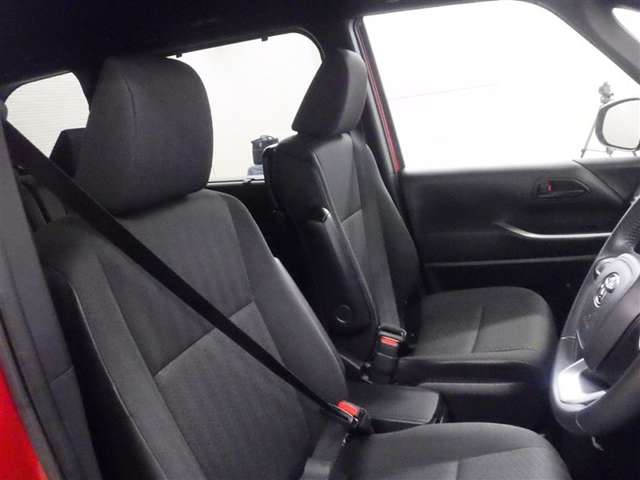 Toyota Noah 9