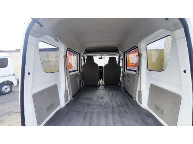 Nissan NV100 Clipper 11