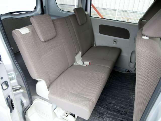 Mitsubishi Minicab Van 11