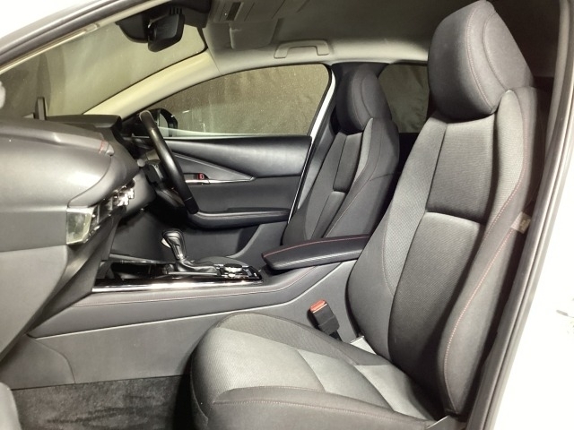 Mazda CX-30 9