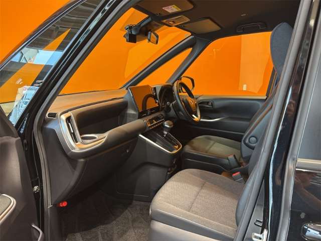 Toyota Voxy 6