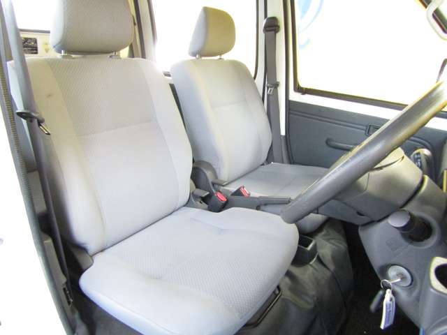 Daihatsu Hijet Deck Van 6