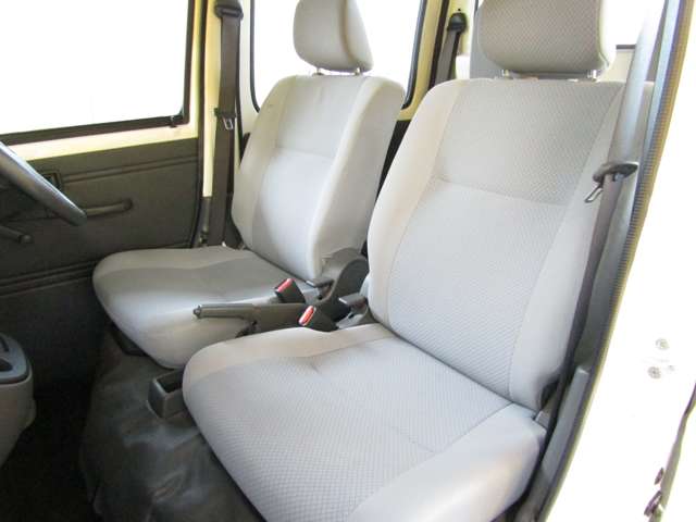 Daihatsu Hijet Deck Van 7