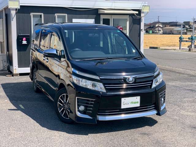 Toyota Voxy 5