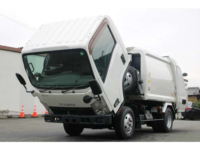 Isuzu Elf 11