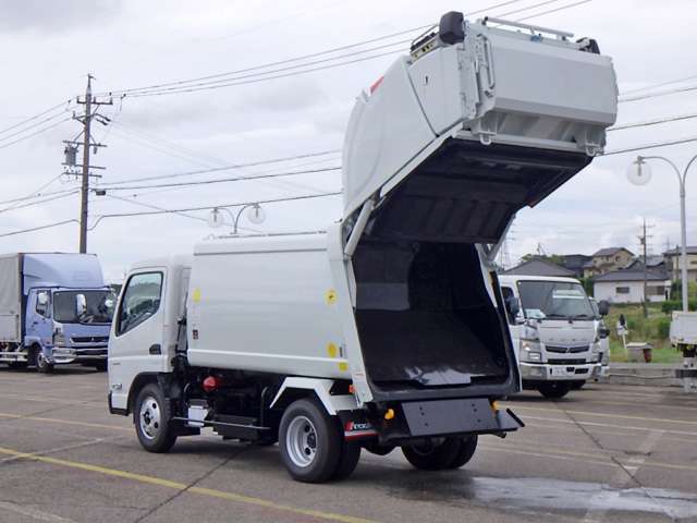 Mitsubishi Fuso Canter 11