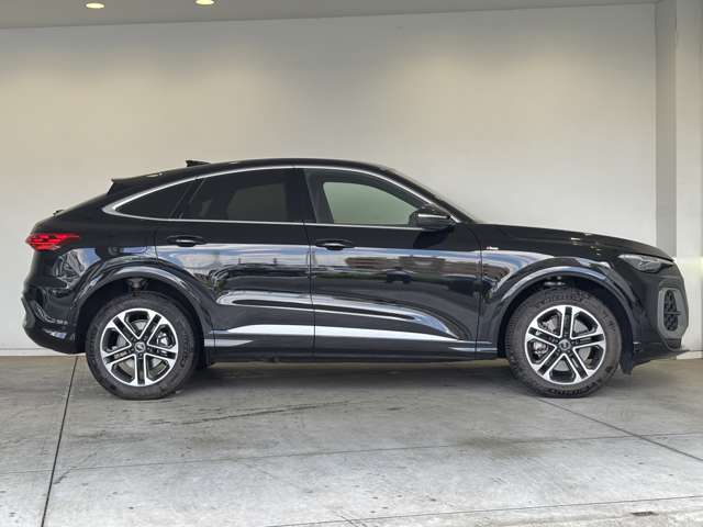 Audi Q5 Sportback 8