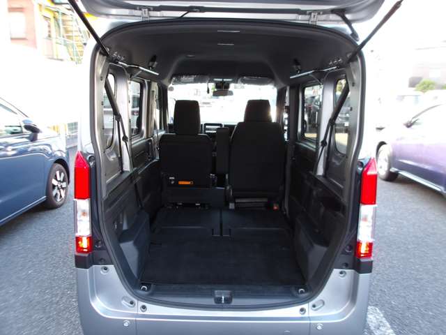 Honda N-VAN 8