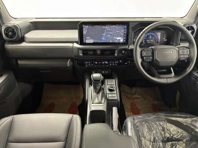Toyota Land Cruiser FJ 2