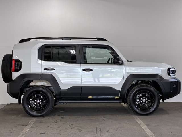 Toyota Land Cruiser FJ 5