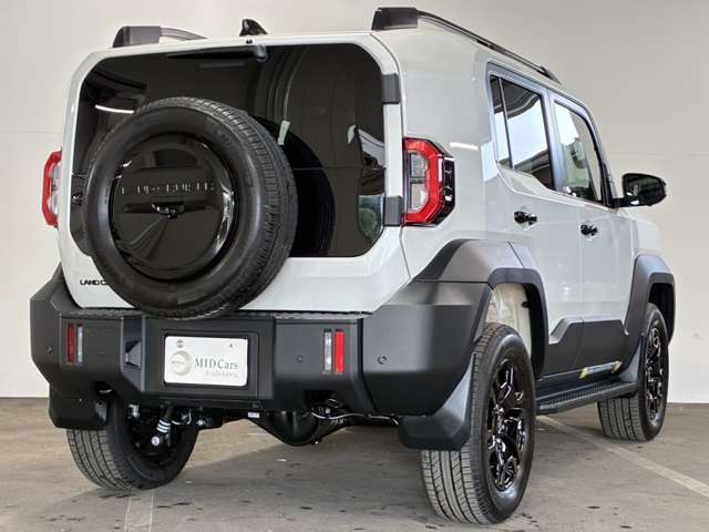 Toyota Land Cruiser FJ 6