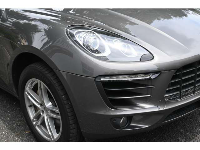 Porsche Macan 3