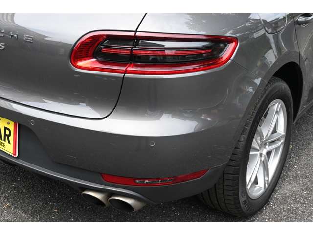 Porsche Macan 8