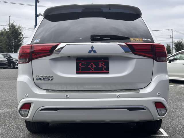 Mitsubishi Outlander PHEV 11