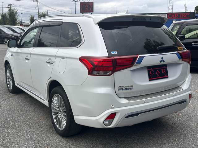 Mitsubishi Outlander PHEV 12