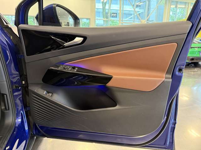 Volkswagen ID.4 12