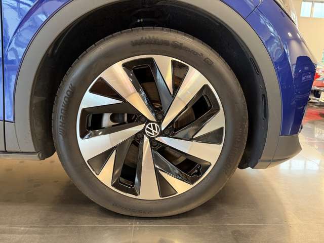 Volkswagen ID.4 10