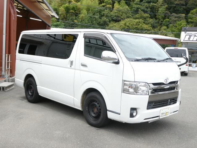 Toyota Hiace Van 5
