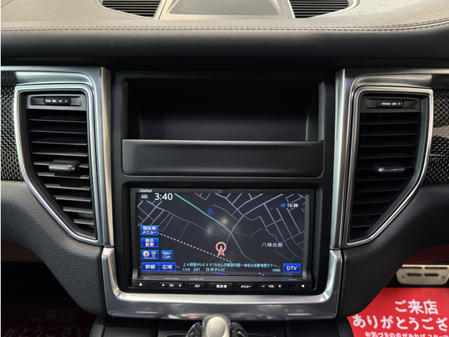 Porsche Macan 12
