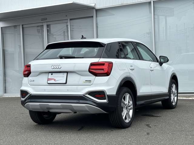 Audi Q2 12