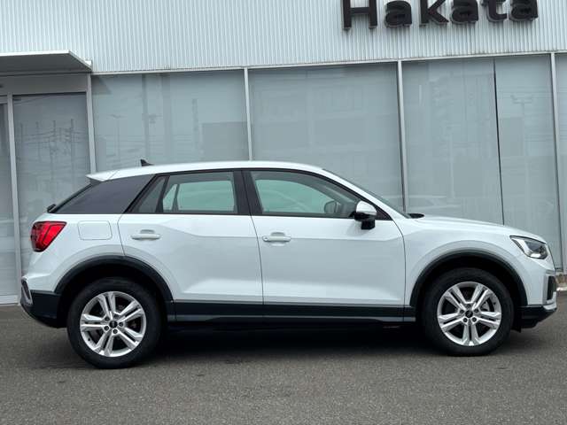 Audi Q2 9