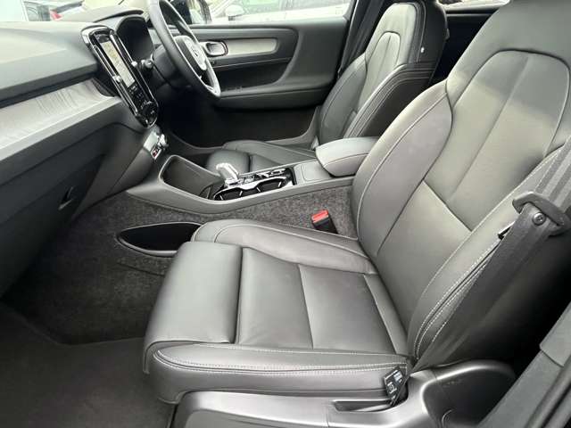 Volvo XC40 11