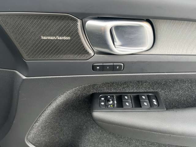 Volvo XC40 12